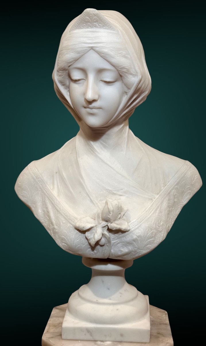Buste jeune fille, entièrement sculpté à la main Marbre Blanc de Carrare Statuario