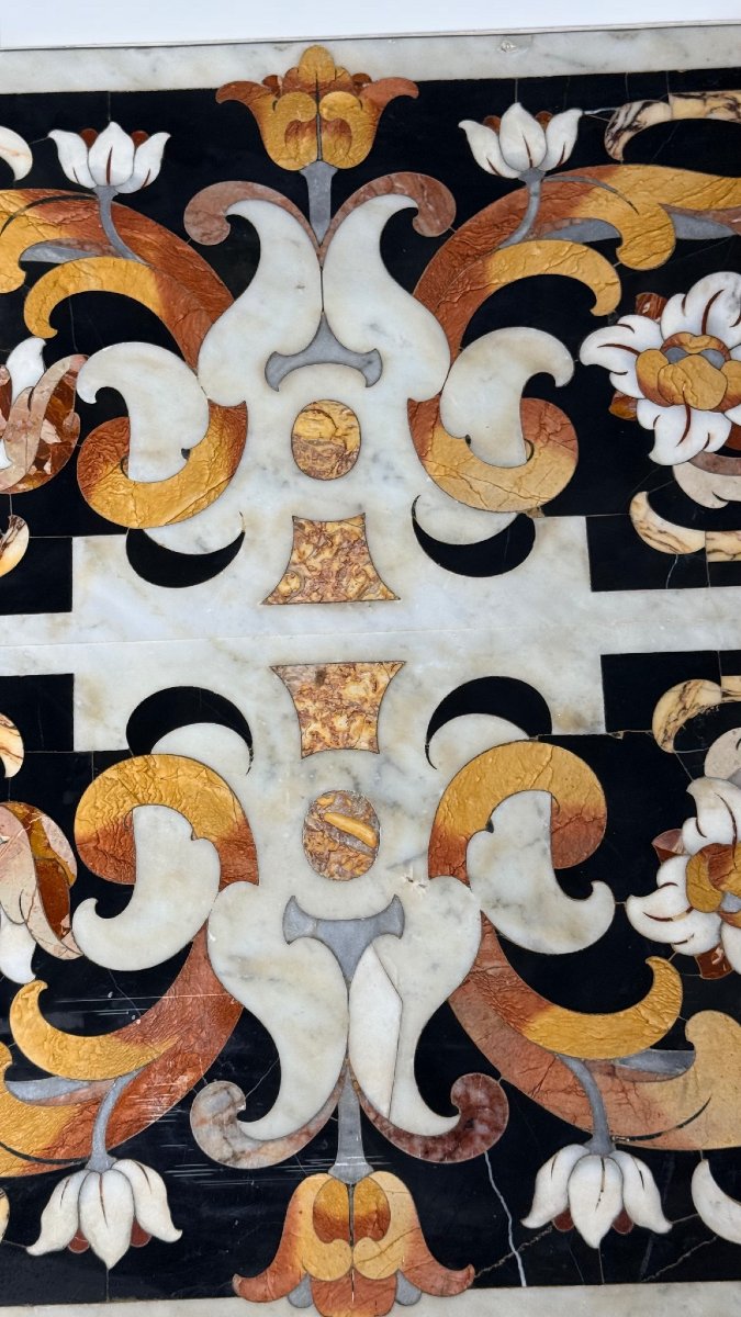 16th-century Low Table Made Of Rare Marble -photo-1