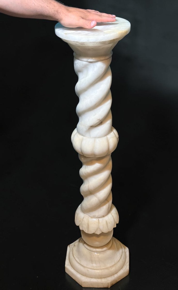 Chapiteau torsadé rare en Marbre Blanc de Carrare Statuaire-photo-3