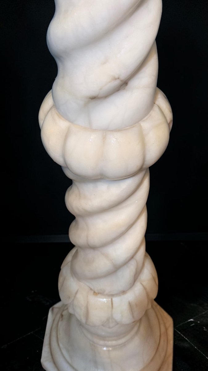Chapiteau torsadé rare en Marbre Blanc de Carrare Statuaire-photo-6