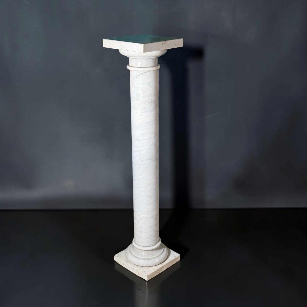 Chapiteau/Colonne en Marbre Blanc de Carrare