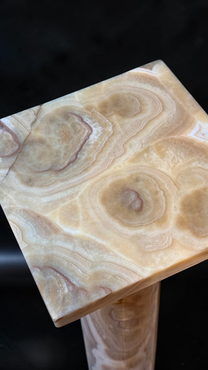 Onyx Column -photo-4