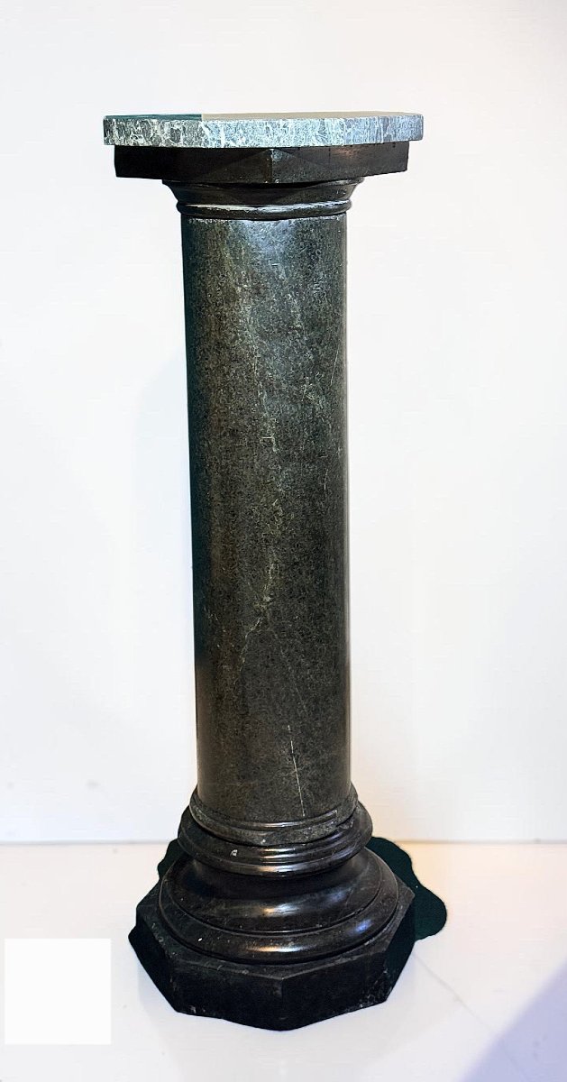 Colonne en Serpentine Verte des Alpes