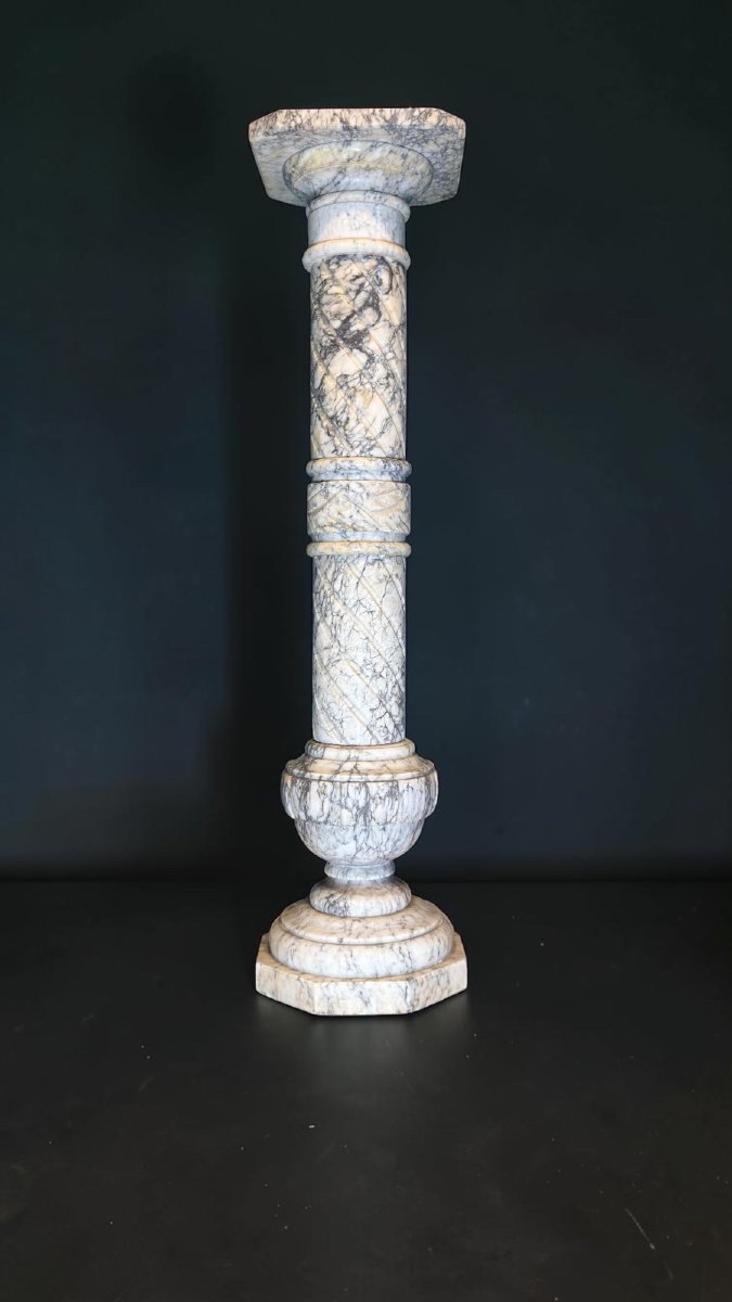 Column/capital In Arabescato Marble -photo-2