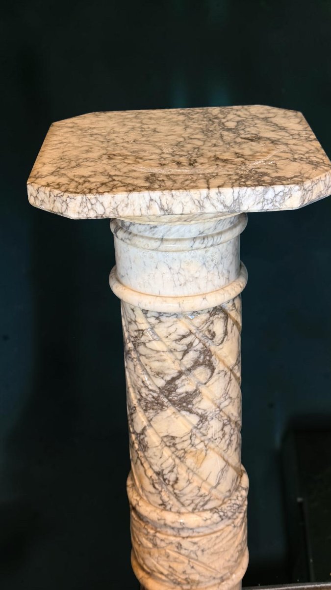 Column/capital In Arabescato Marble -photo-5