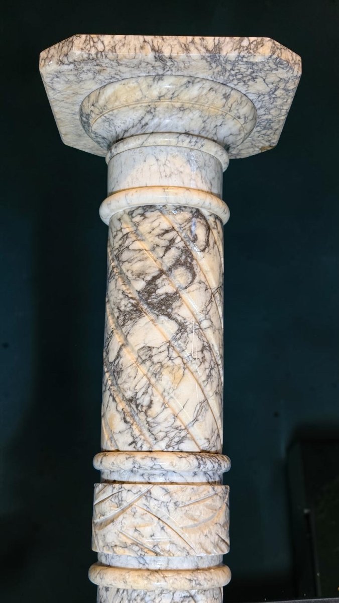 Column/capital In Arabescato Marble -photo-6