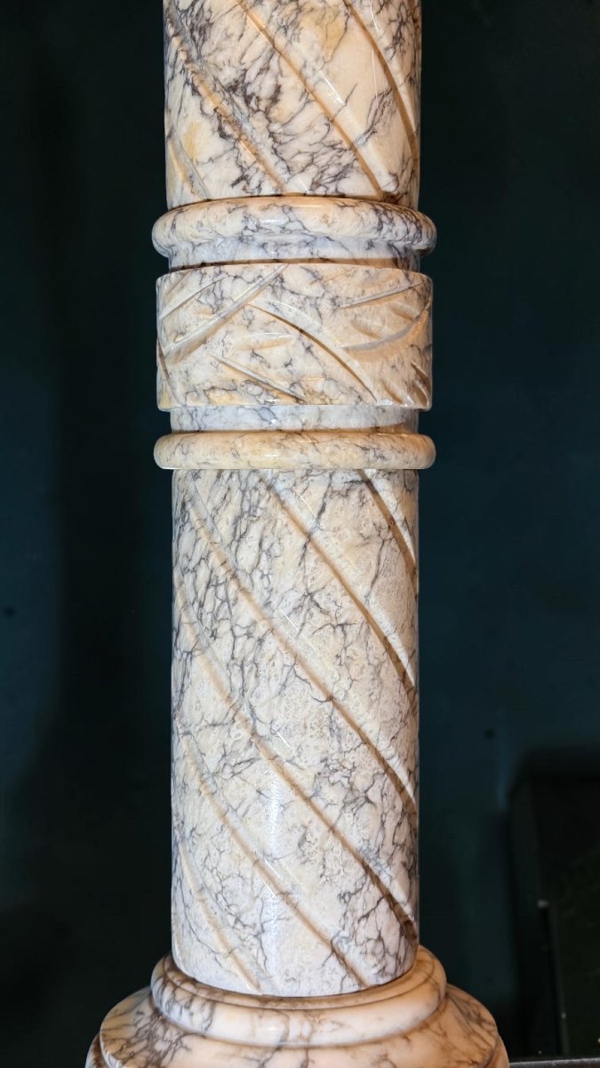 Column/capital In Arabescato Marble -photo-8