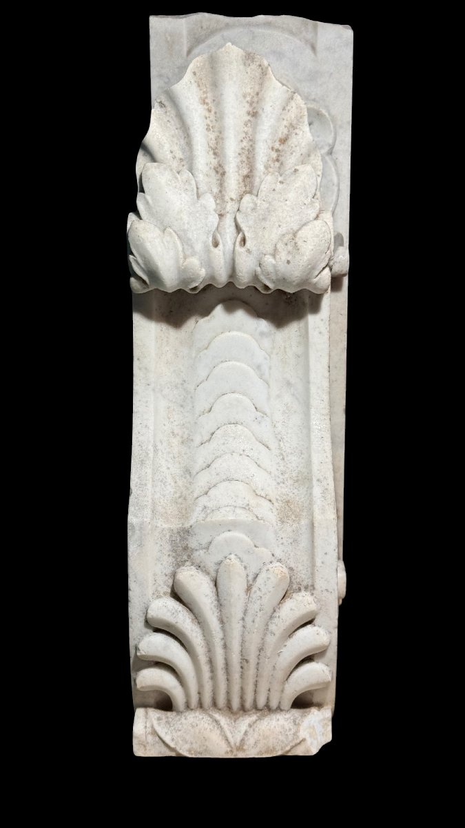 Pair Of 18th-century Architectural Elements In White Statuario Carrara Marble -photo-1