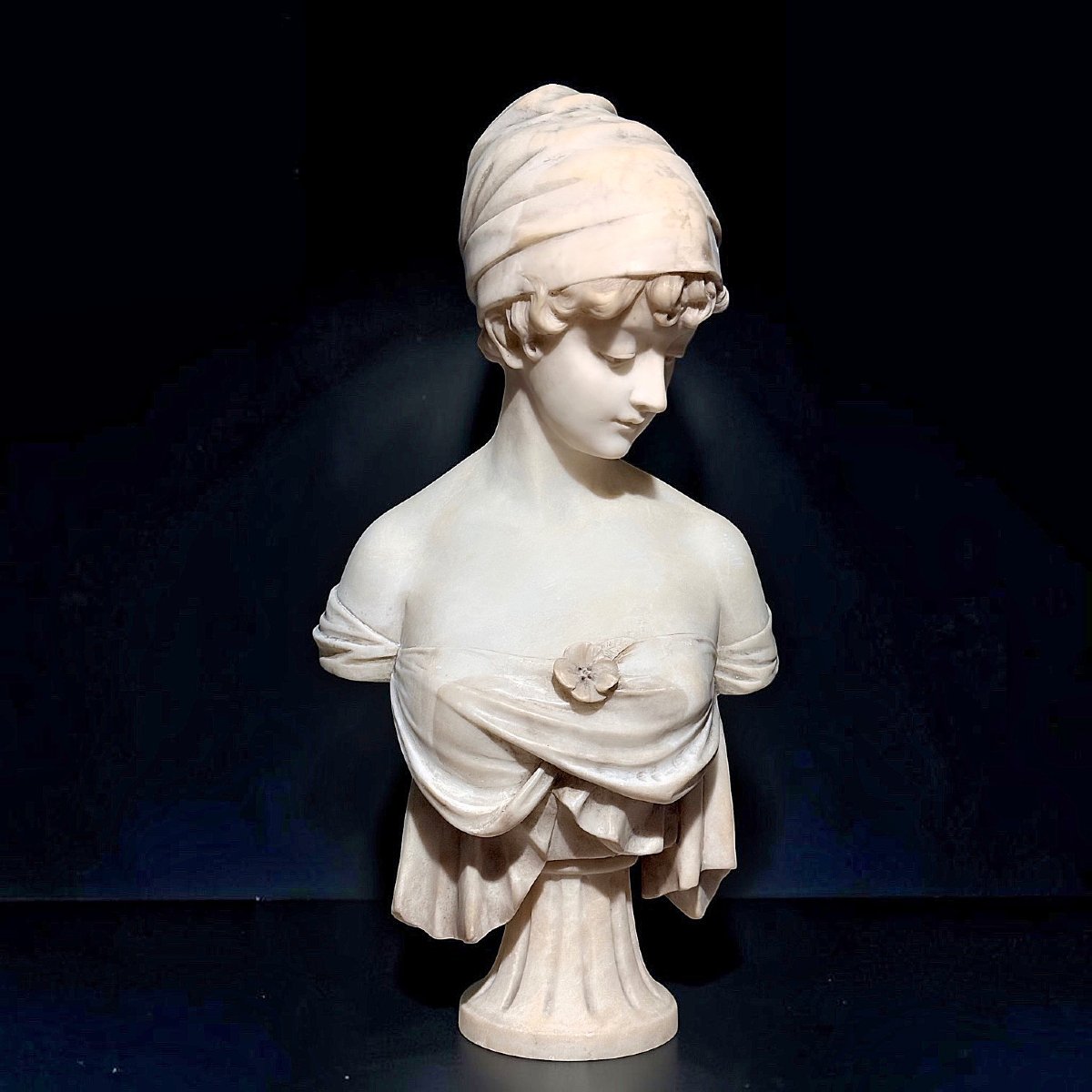 Bust Depicting A Young Girl Of French Origin -photo-6