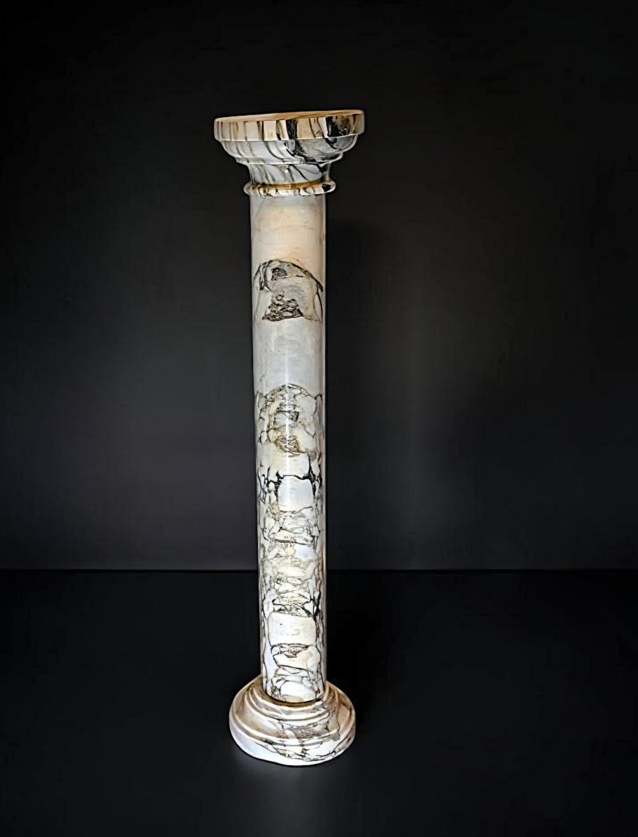 Calacatta Gold Marble Column -photo-4