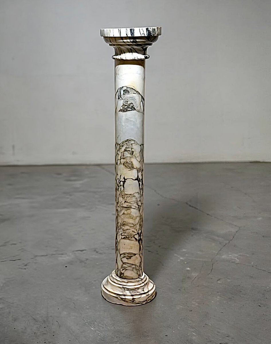 Calacatta Gold Marble Column -photo-3