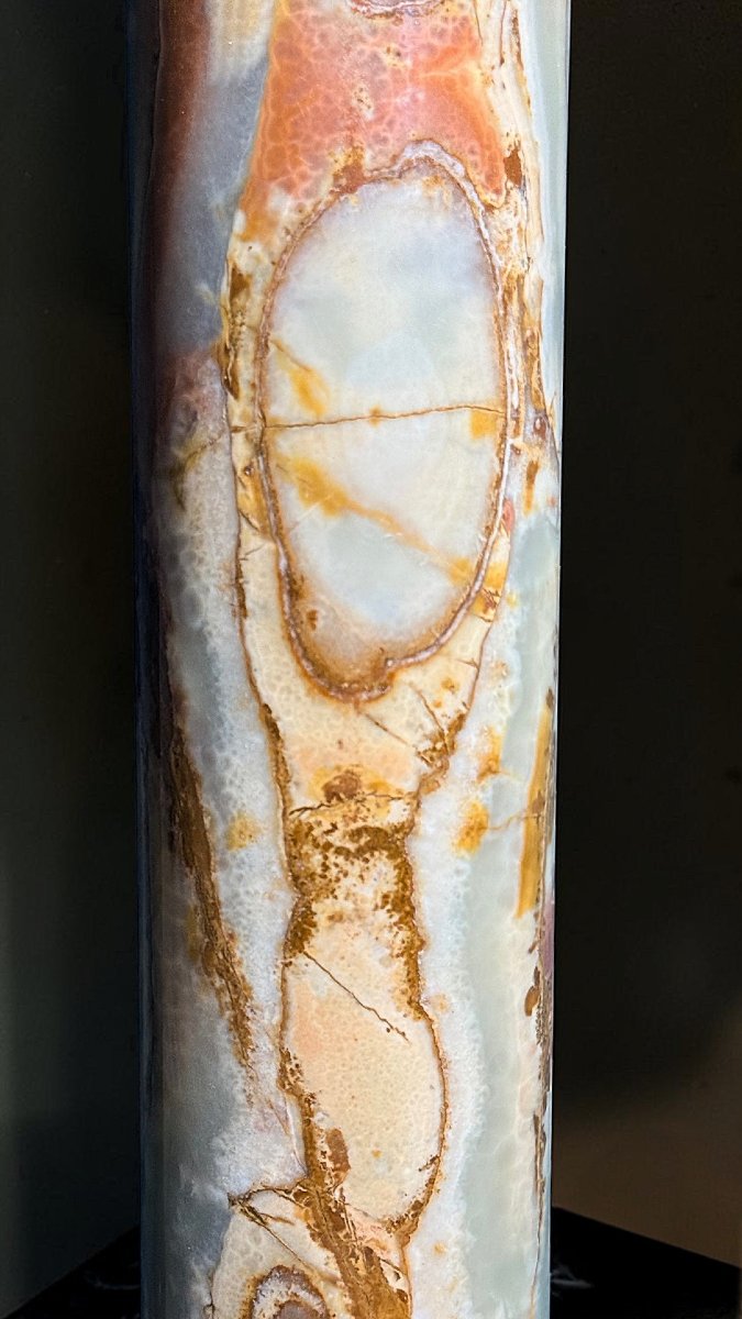 Column Made Of Rare Onyx -photo-4
