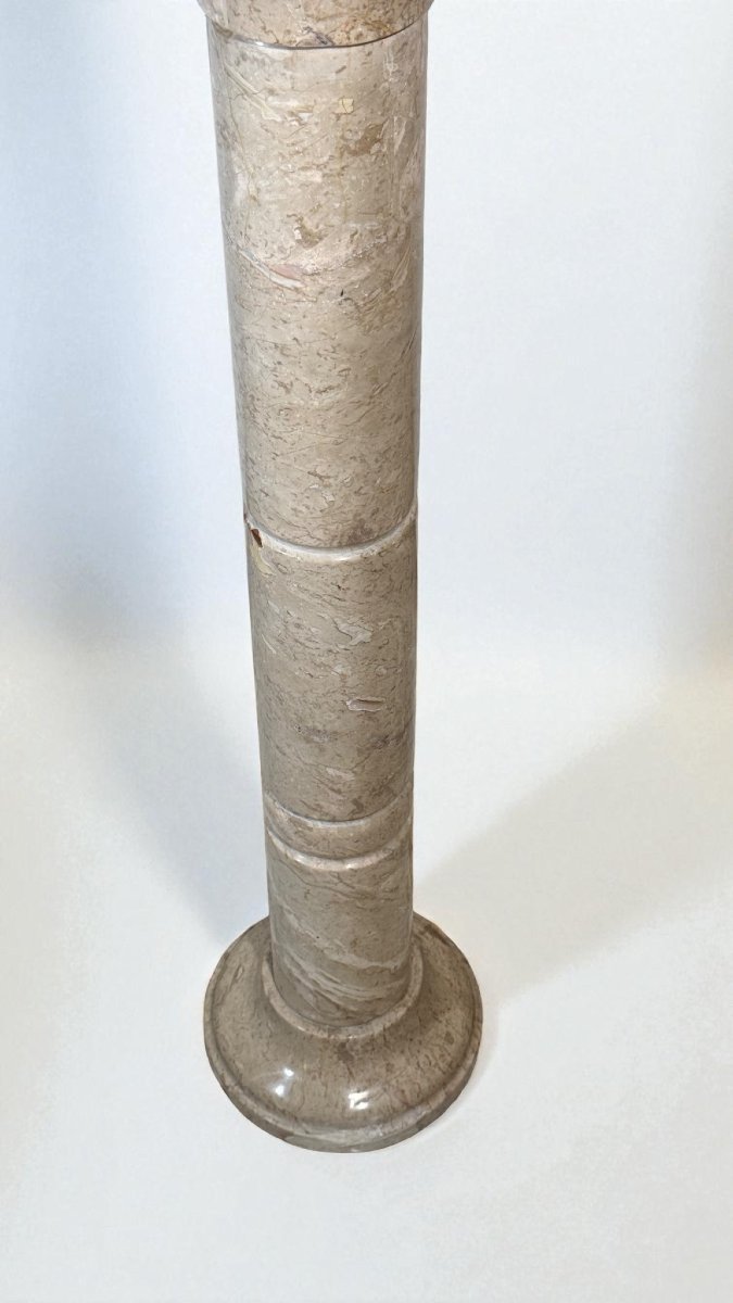 Column In Beige Marble-photo-1