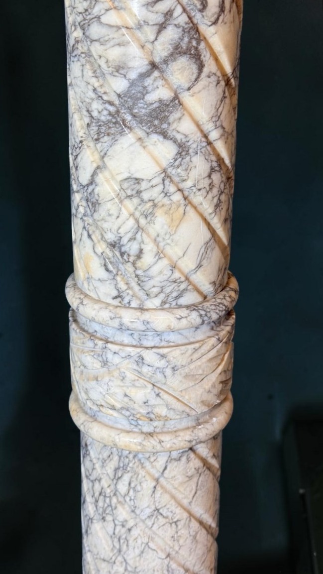 Column/capital In Arabescato Marble -photo-2