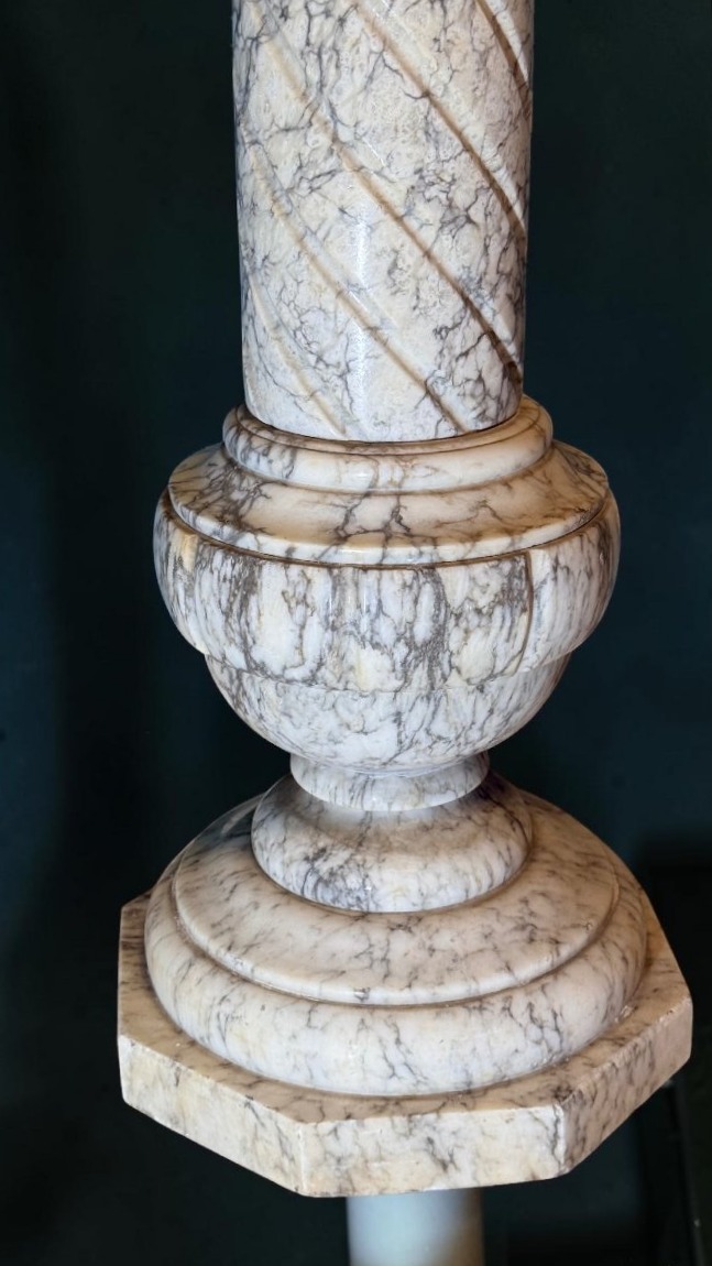 Column/capital In Arabescato Marble -photo-4