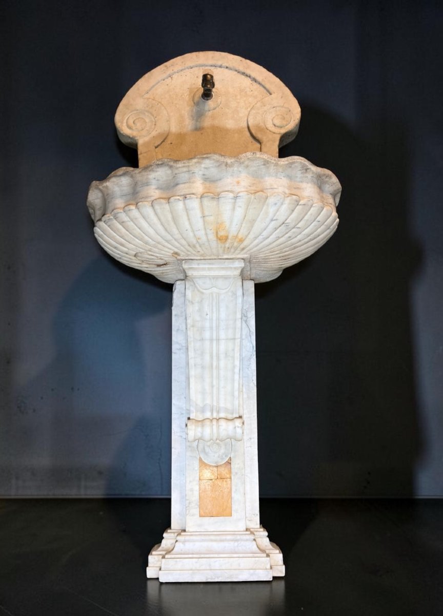 16th-century Wall-mounted Fountain Made Of Rare Marble With A Shell-shaped Basin -photo-4