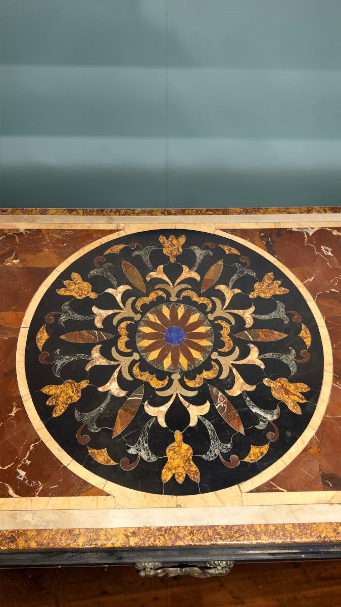 Marble Table -photo-2