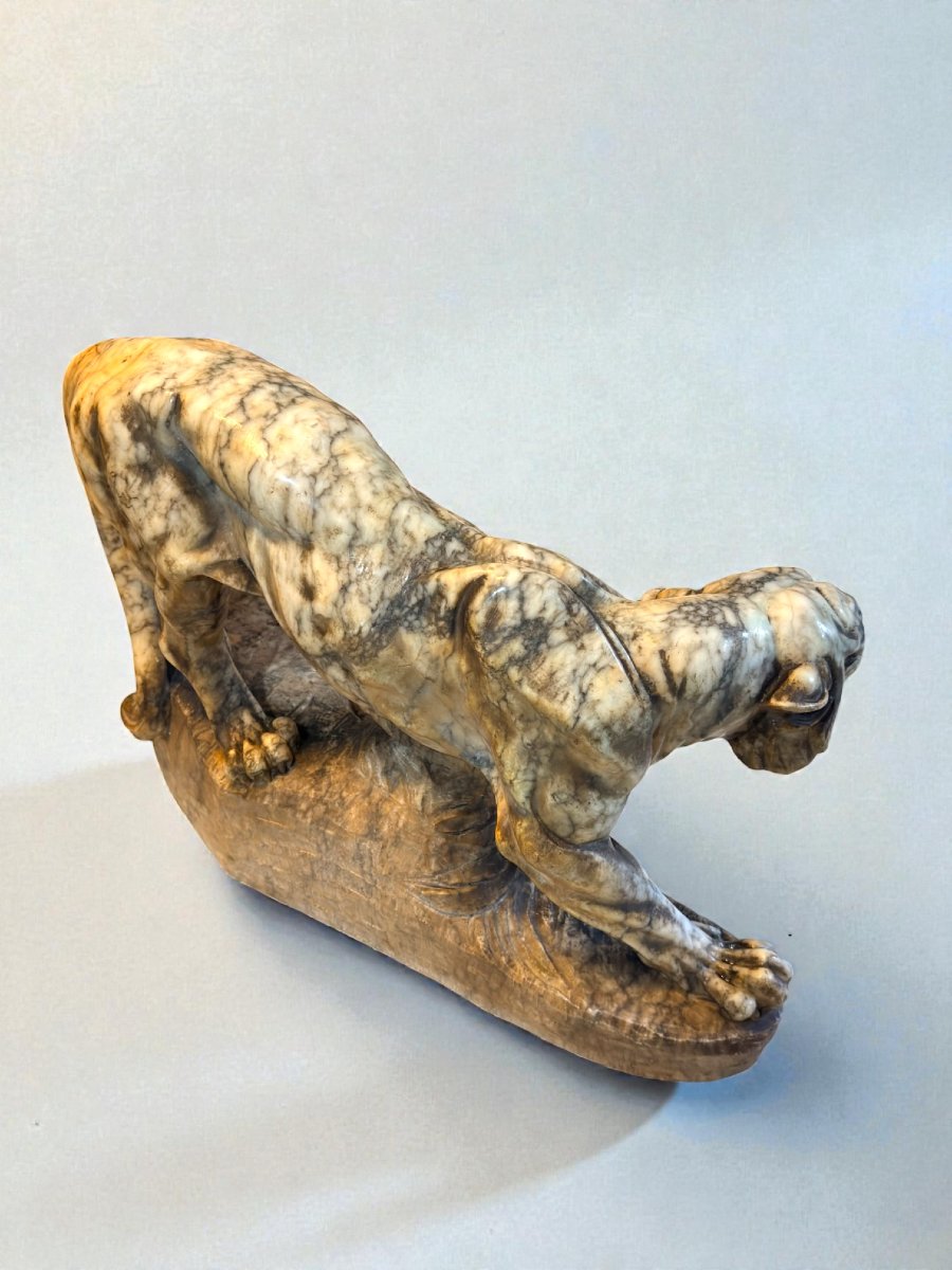 Roaring Tiger In Yellow Arabescato Marble -photo-1