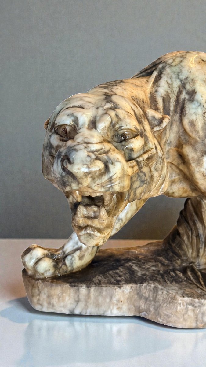 Roaring Tiger In Yellow Arabescato Marble -photo-4