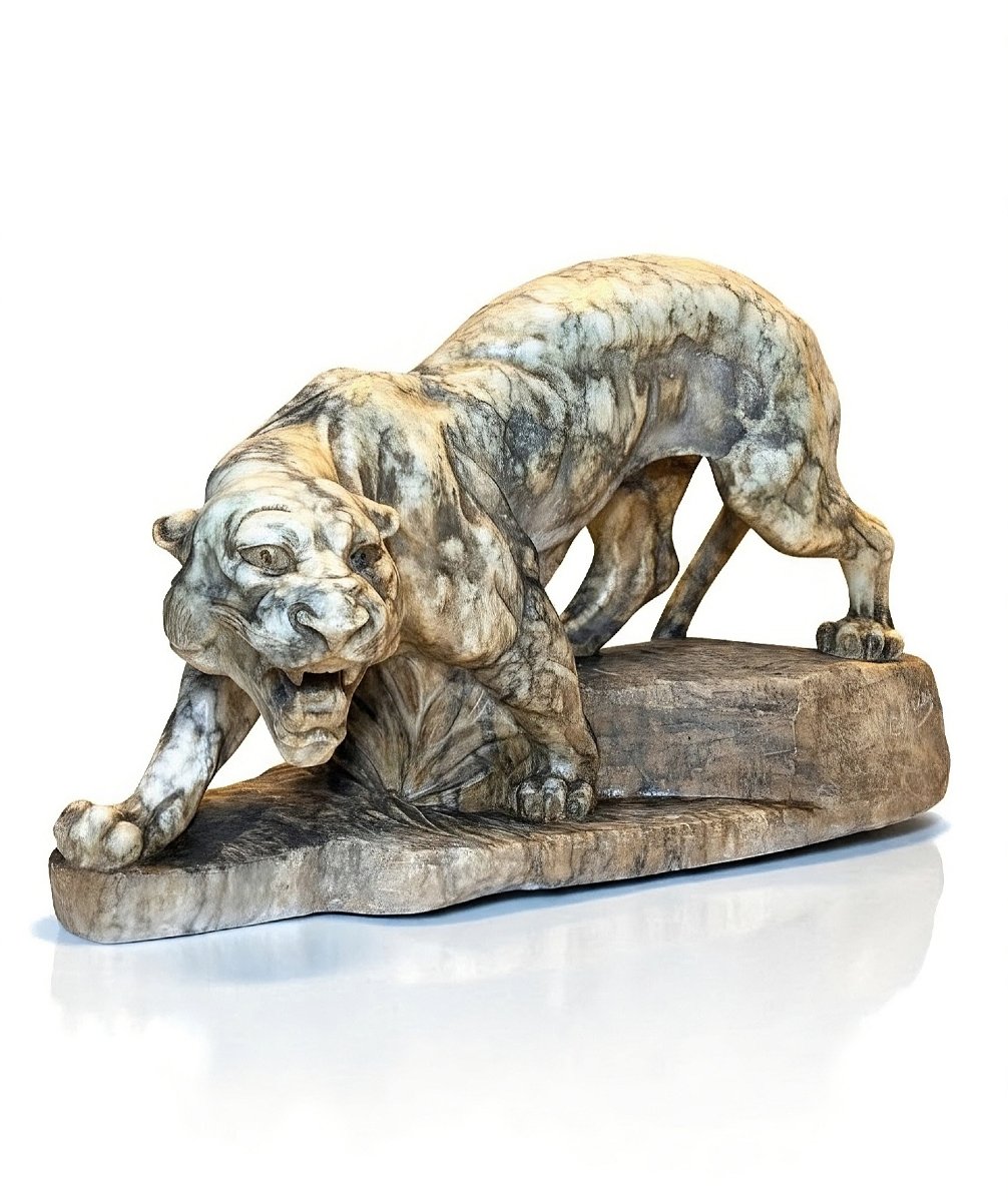 Roaring Tiger In Yellow Arabescato Marble 