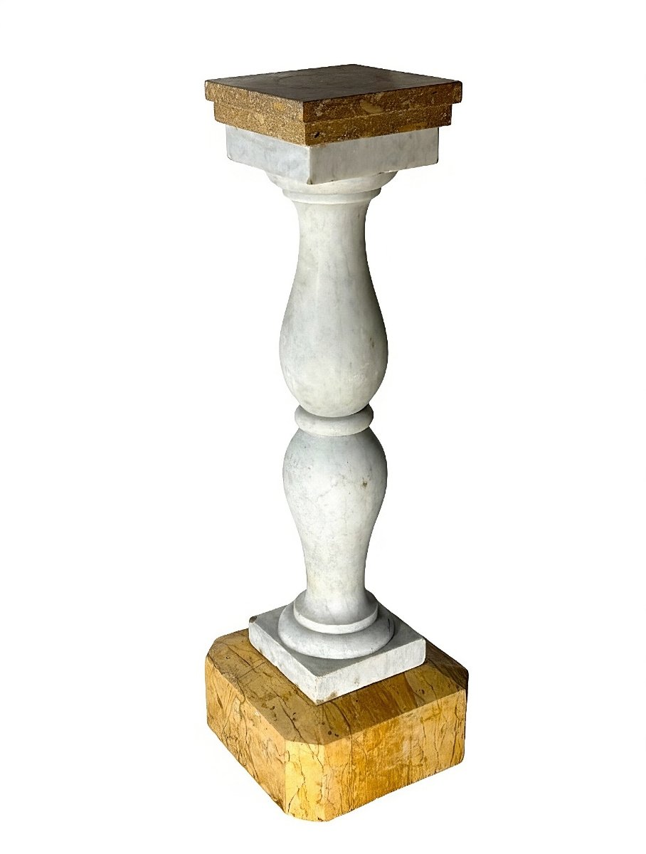 Colonne/Chapiteau en marbre blanc statuaire de Carrare et marbre jaune de Sienne XVIII° 