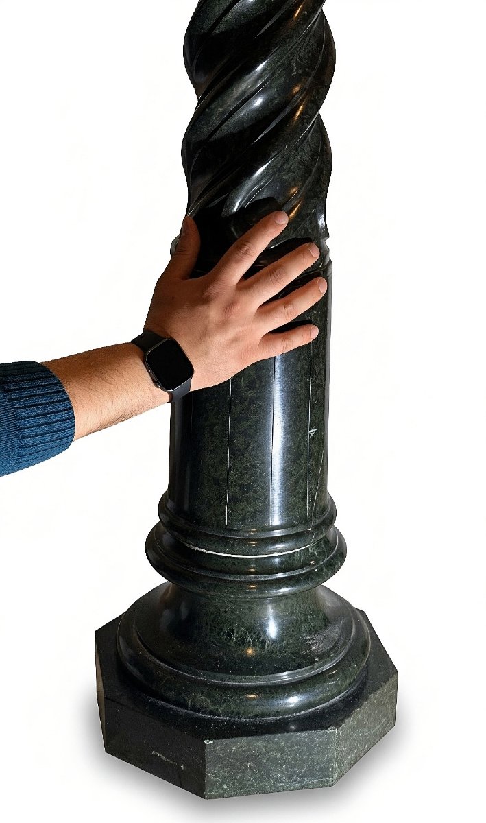 Twisted Column/capital In Green Marble -photo-1