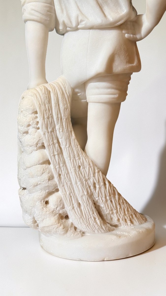 Statue représentant Masaniello (jeune pêcheur) en Marbre blanc de Carrare-photo-3