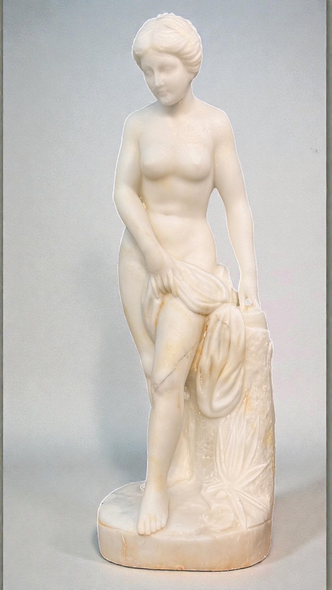 Statue Nude Woman In Carrara Marble -photo-2