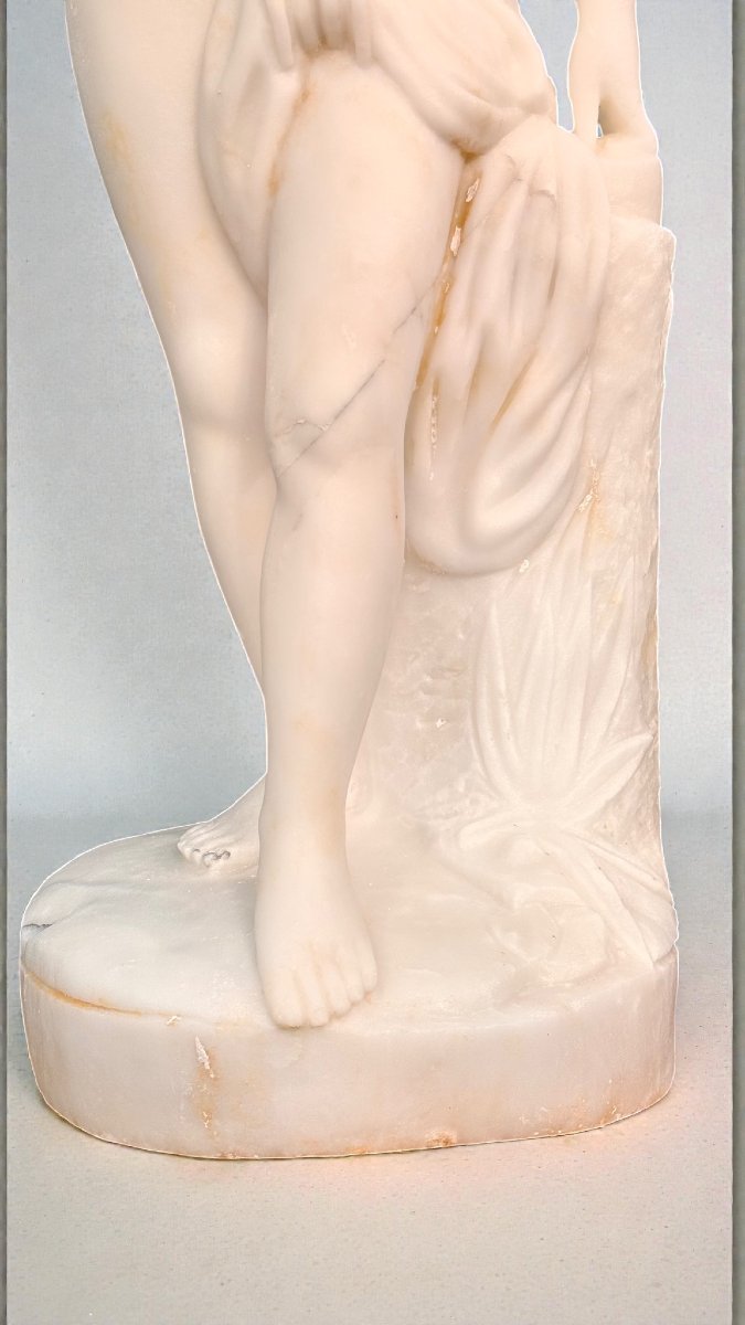 Statue Nude Woman In Carrara Marble -photo-7