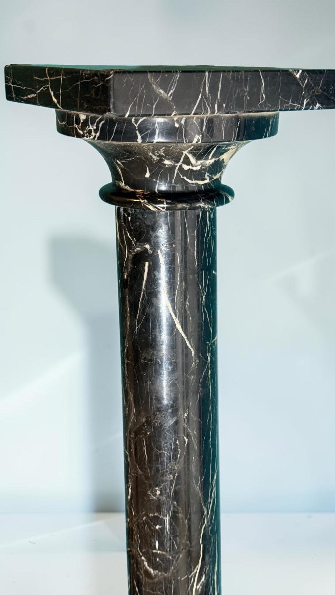 Column In Black Marble -photo-4