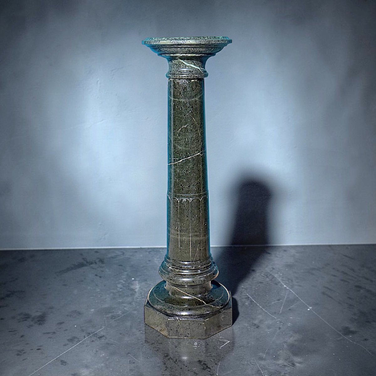 Column In Alpi Verde Serpentine Marble  -photo-7
