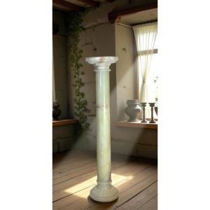 Column In White Onix 