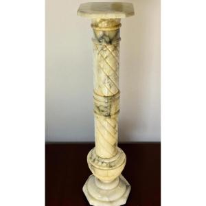 Chapiteau en marbre jaune Arabescato