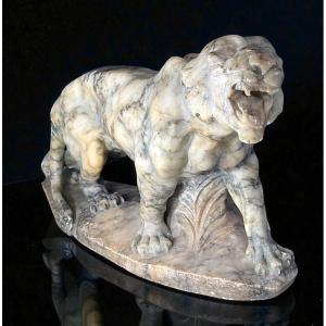 Tigre rugissant, sculpté entièrement à la main dans du marbre arabesque