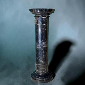Black Marble Column 
