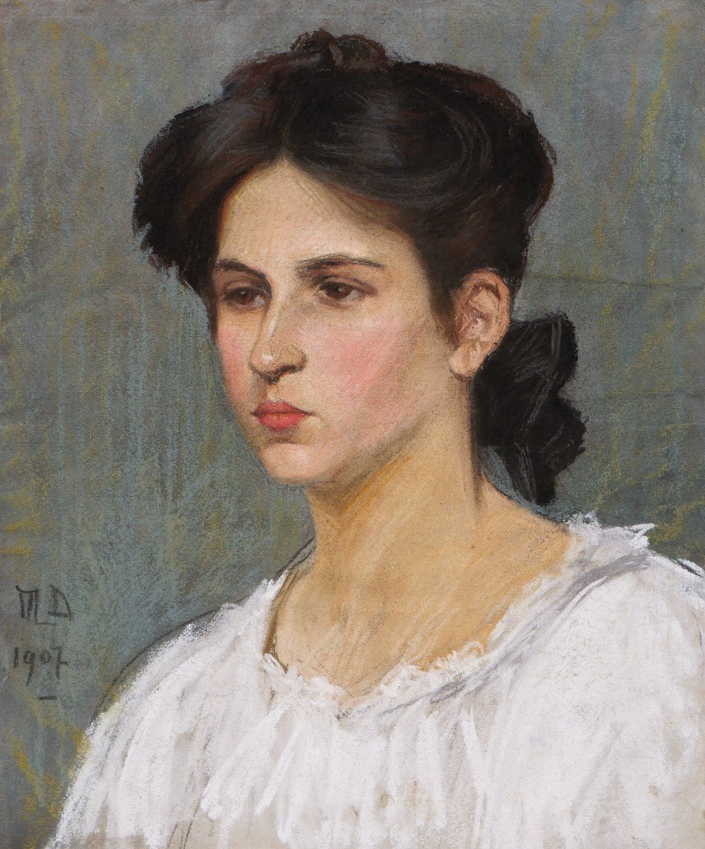 Marguerite DUBOIS de PACÉ, Portrait de jeune femme brune en chemise blanche