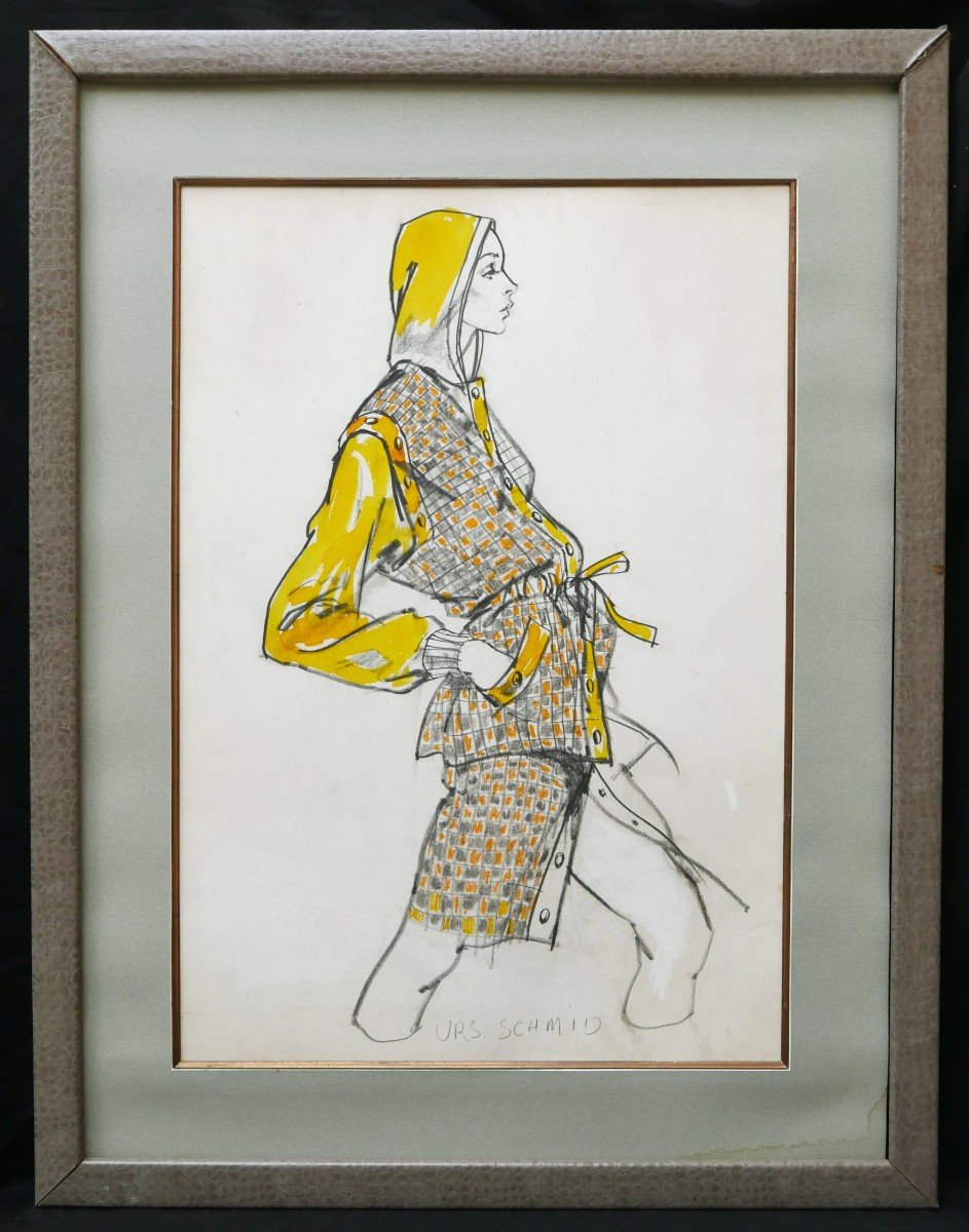 Urs SCHMID pour la maison Yves SAINT-LAURENT, Mannequin  portant un ensemble jaune à capuche-photo-1