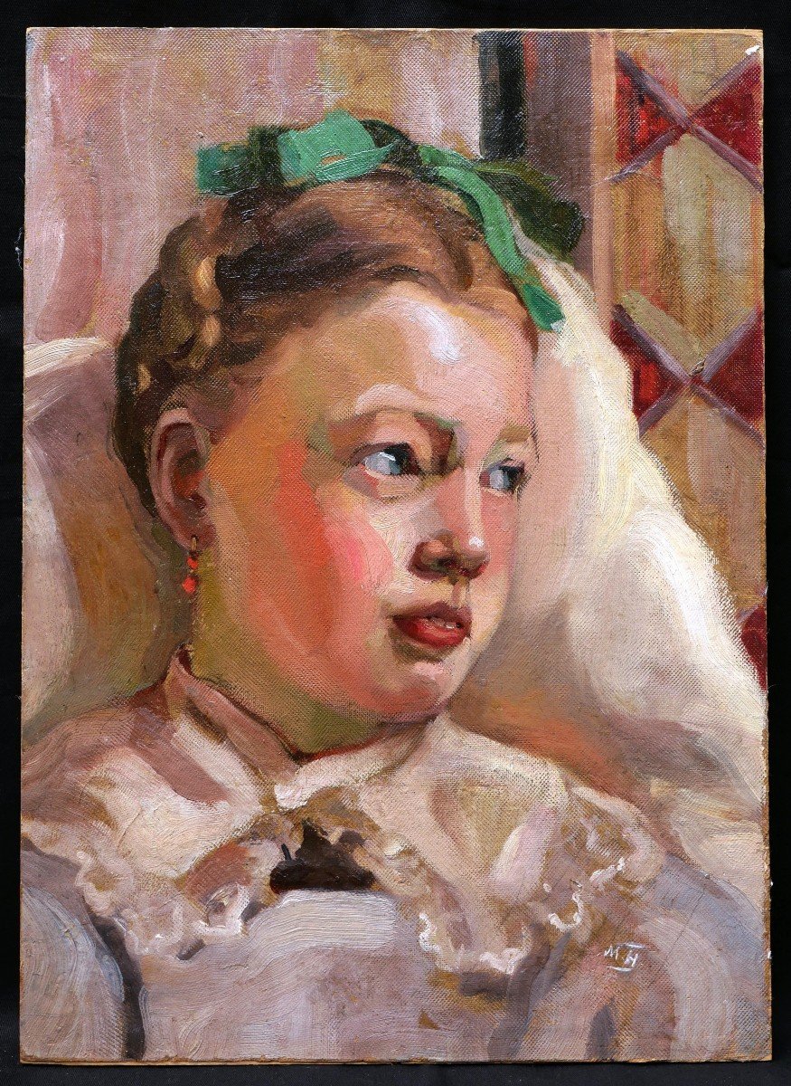 French School Circa 1930, Portrait Of A Young Girl With A Green Bow-photo-1