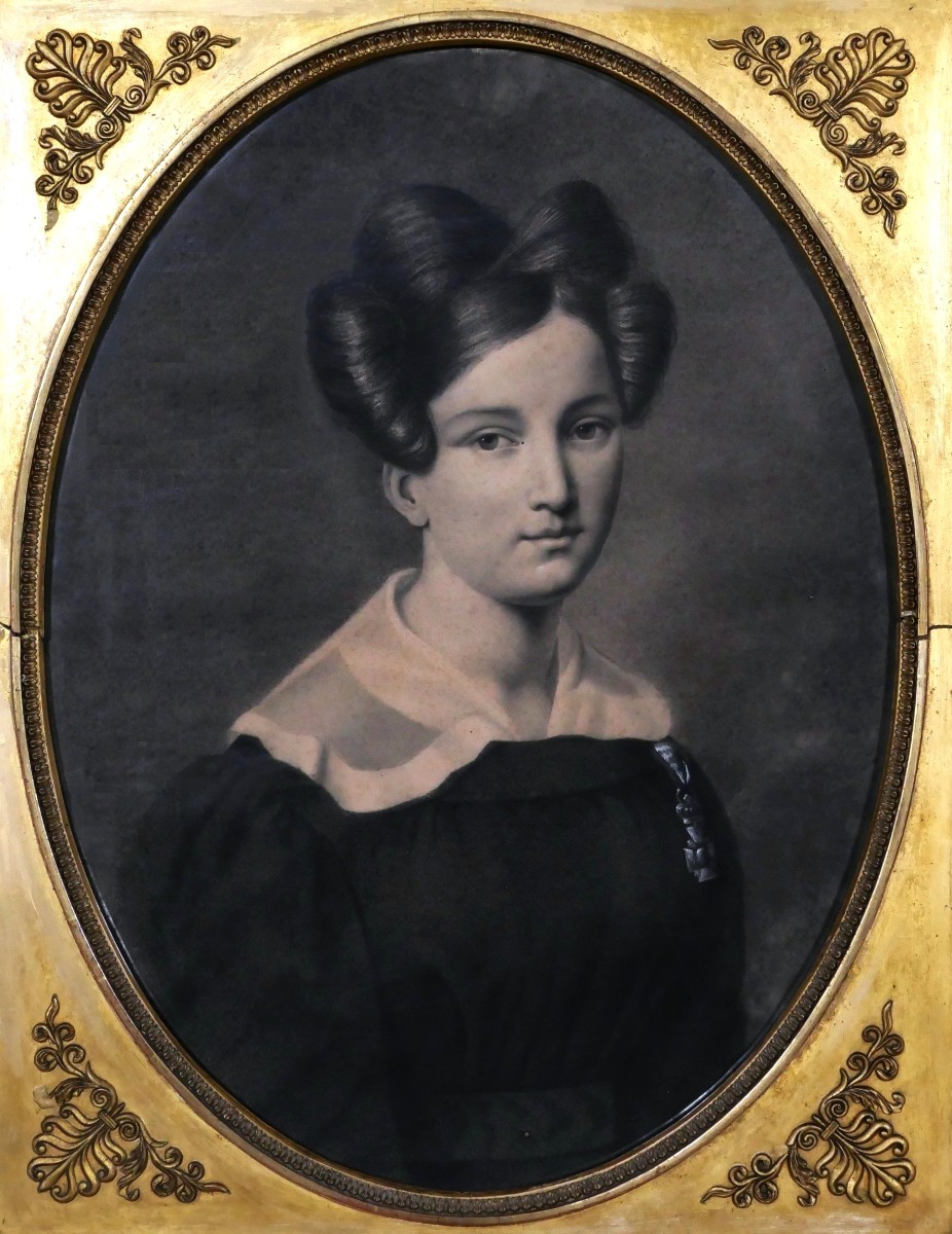 French School Circa 1810, Portrait Of A Woman Wearing A Medal-photo-2
