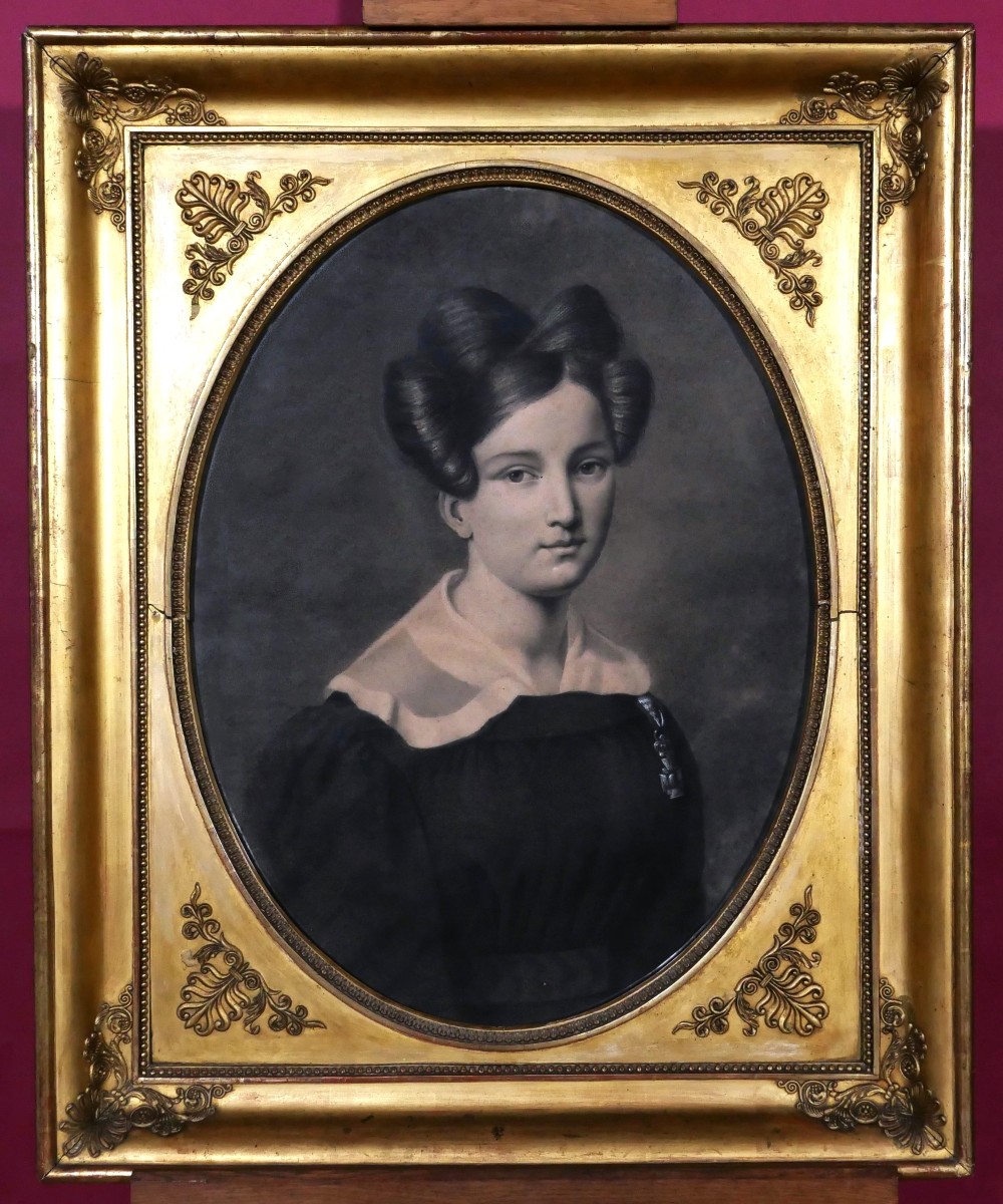 French School Circa 1810, Portrait Of A Woman Wearing A Medal