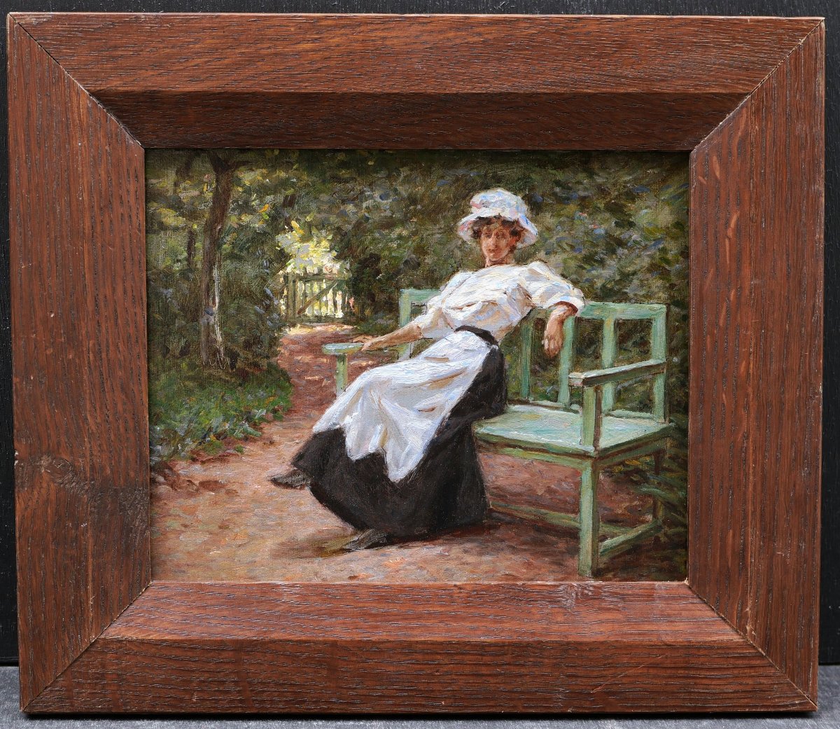 École FRANÇAISE circa 1900, Femme élégante assise sur un banc dans un parc, tableau-photo-3