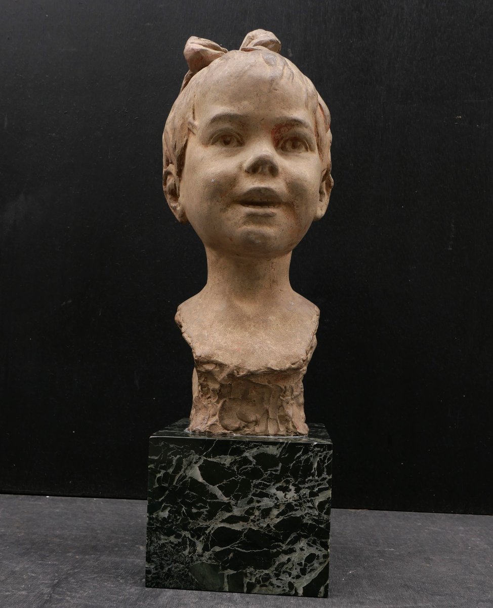 Attribué à Albert Henri MARQUE, Tête de petite fille au noeud dans les cheveux, terre cuite-photo-6