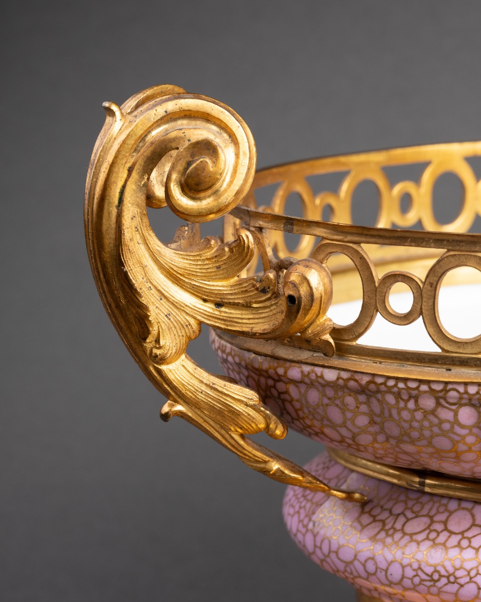 Vase en porcelaine fin du XVIII ème siècle-photo-1