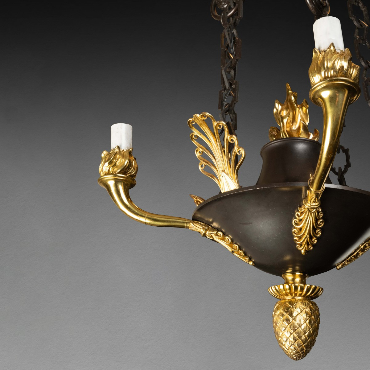 Lustre à quatre lumières en bronze patiné et doré premier tiers du XIX ème siècle-photo-1