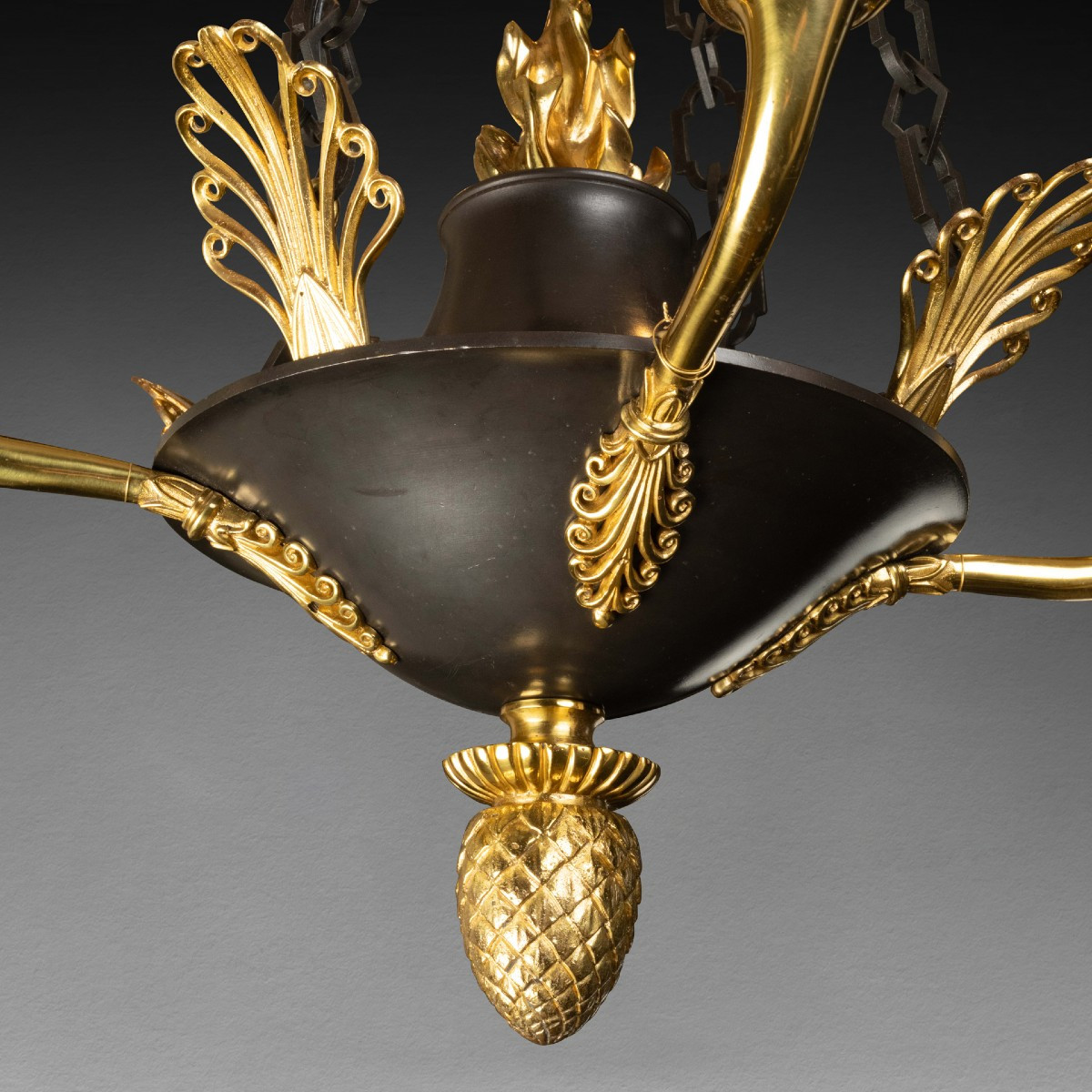 Lustre à quatre lumières en bronze patiné et doré premier tiers du XIX ème siècle-photo-2