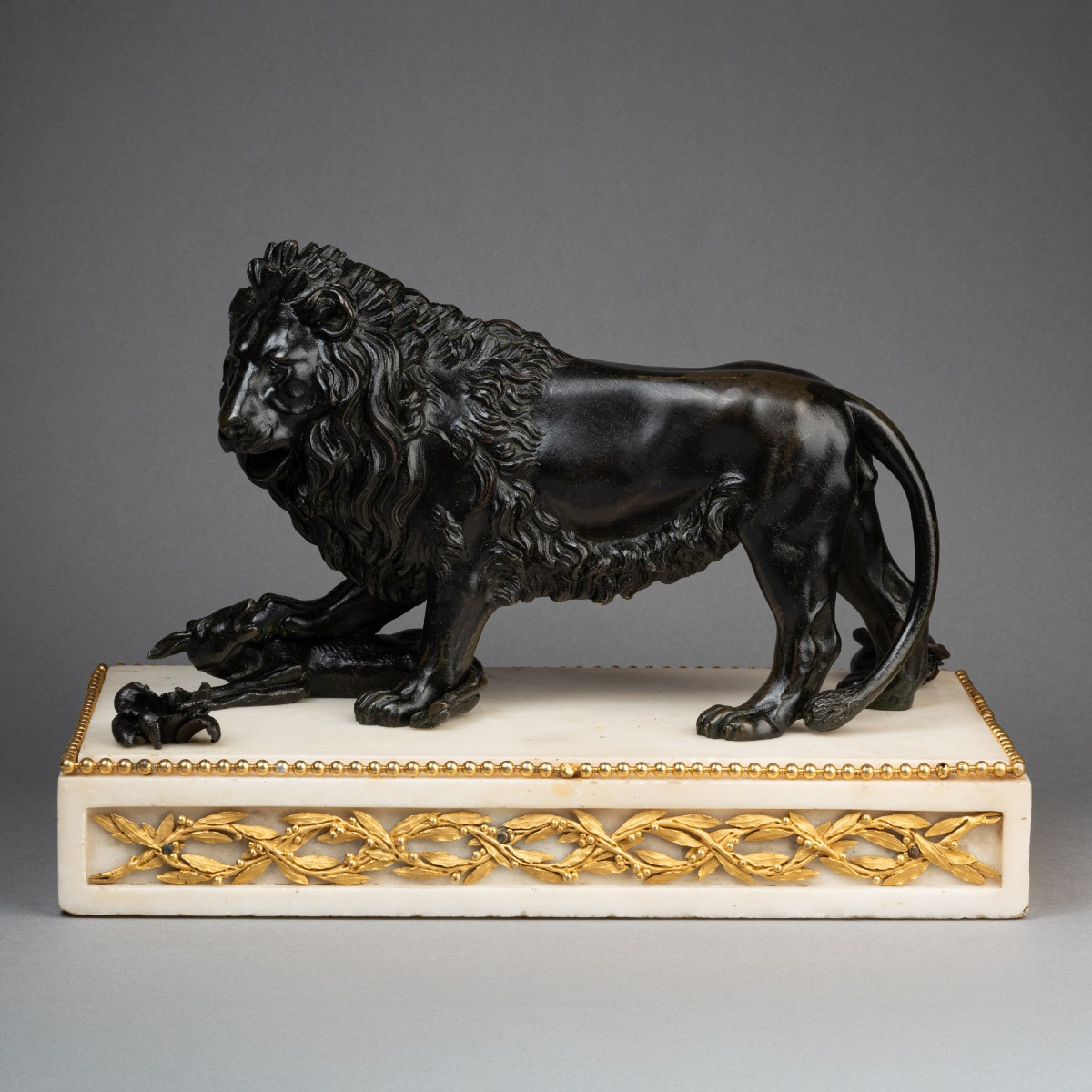 Plaque à papier bronze et marbre époque Louis XVI fin XVIII° siècle