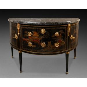 Commode en vernis martin époque Louis XVI signée "RUBESTUCK"