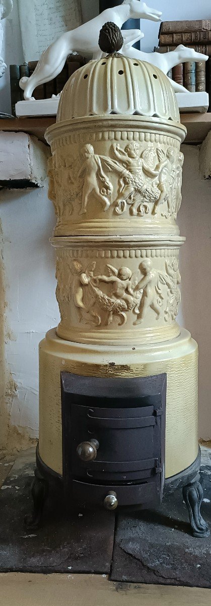 Poêle En Faience