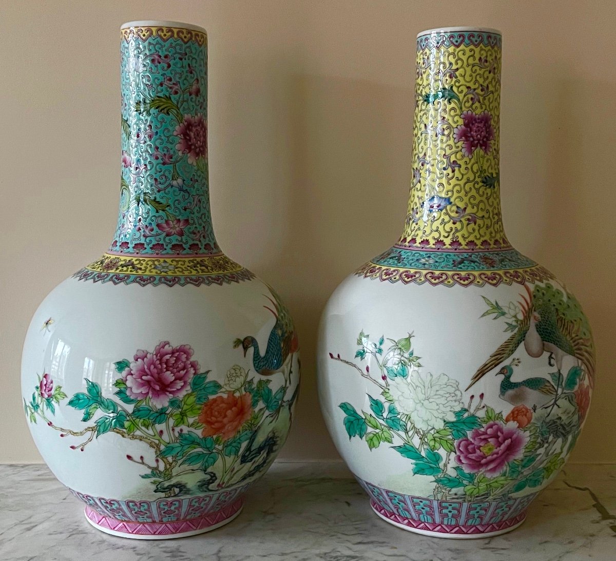 Paire De Vases Chinois En Porcelaine Dure-photo-3