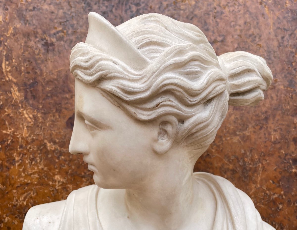 Sculpture En Marbre. Buste De Femme à l'Antique.-photo-2